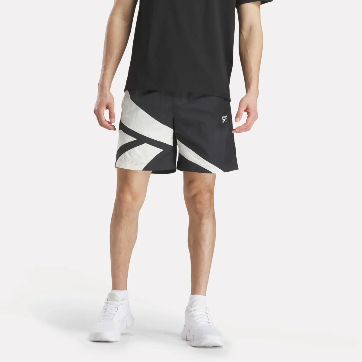 Men’s Classics Vector Woven Shorts 7″