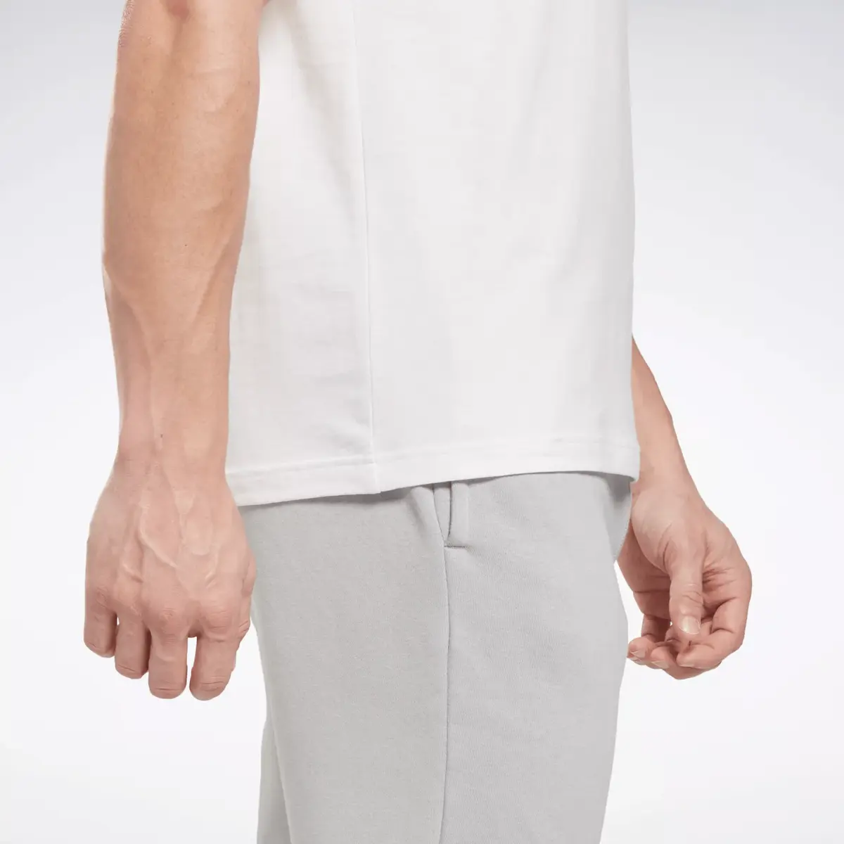 Men’s Reebok Identity Classics T-Shirt Men’s Reebok Identity Classics T-Shirt