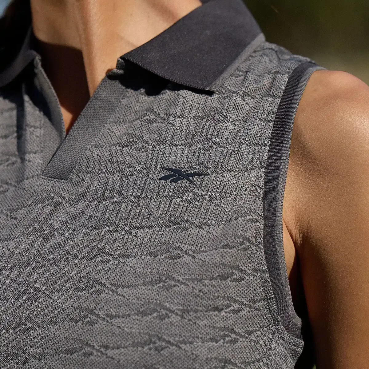 Women’s Sleeveless Tonal Vector Jacquard Golf Polo Shirt